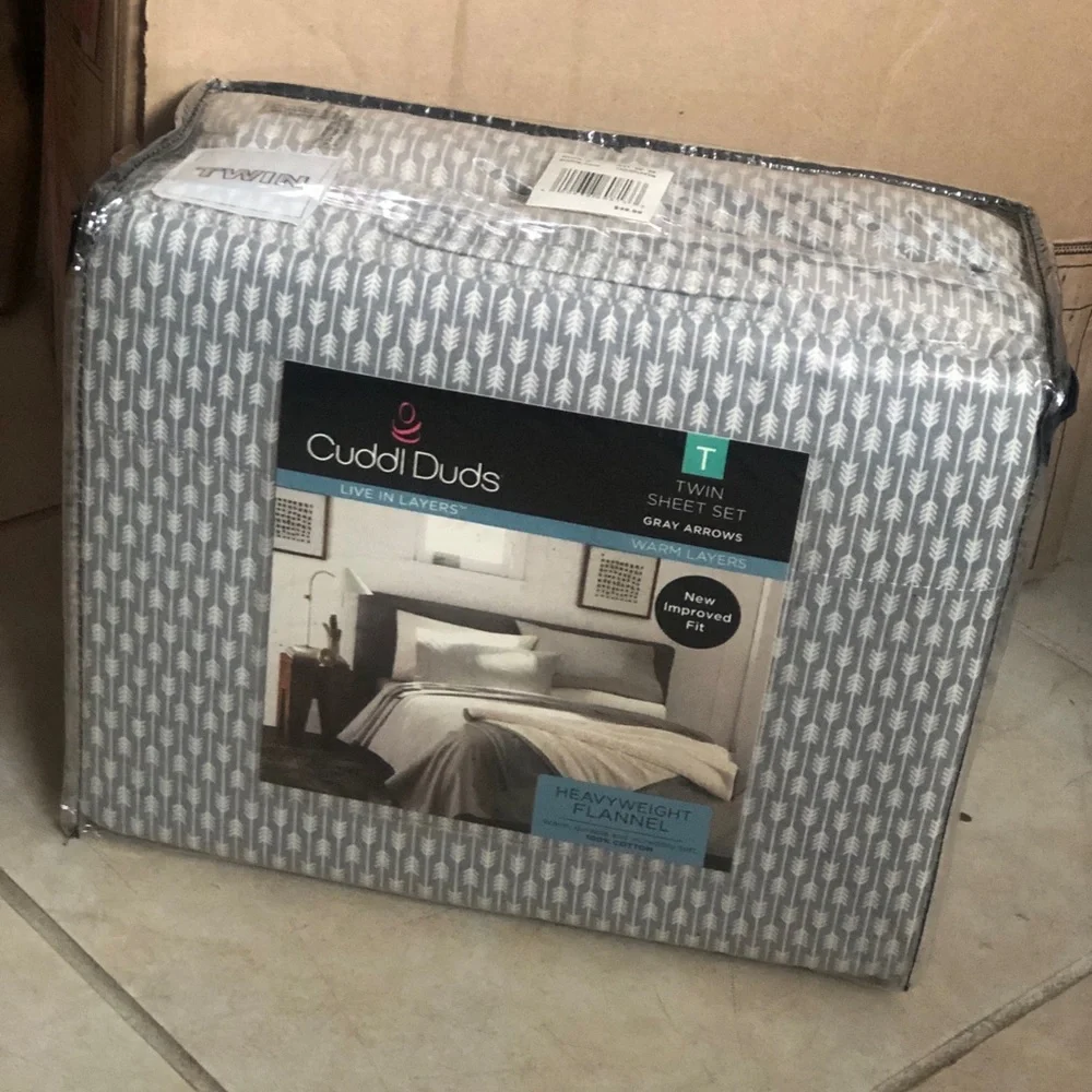 NWT Cuddl Duds 